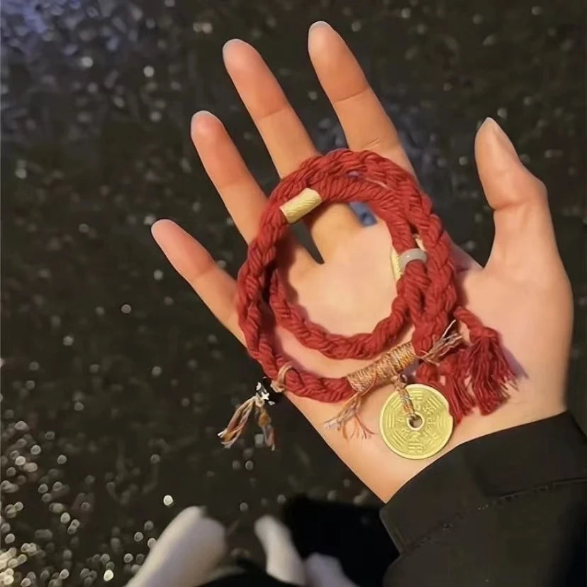 [お守り] 山奇道教の赤い糸のブレスレット | 古代中国の碑文が刻まれた手作りの風水八卦のお守り